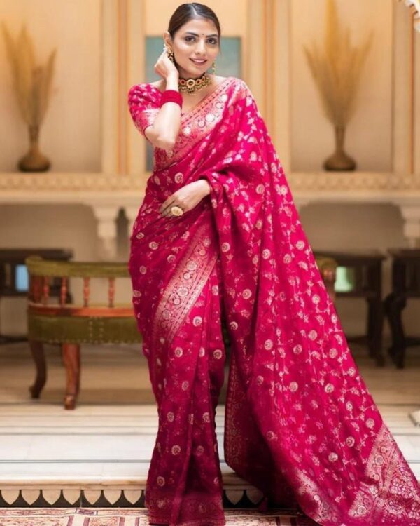 137_97a57a0b-bcf1-46fc-be3a-5e6c1384e99f-1.jpg Rani Pink Color Banarasi Jacquard With Zari Work Saree